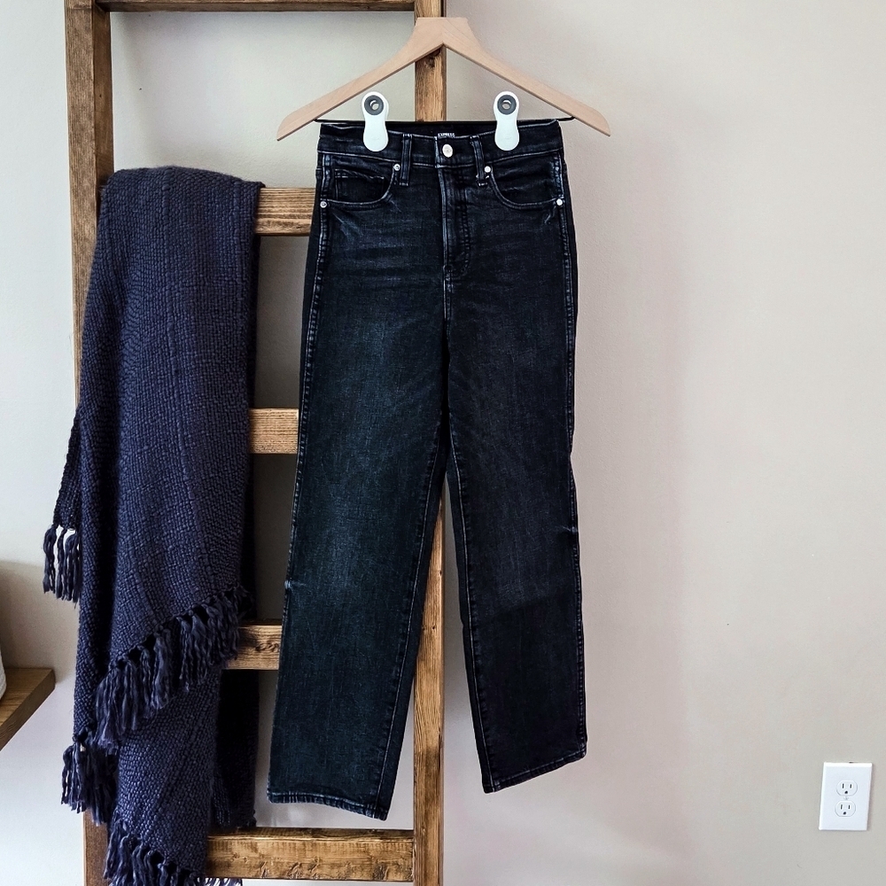 Express Modern Straight Super High Rise Jeans – Black Wash – Size 2S - Picture 2 of 7